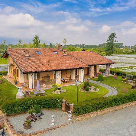 萨卢佐Agriturismo Il Nido Di Bacco别墅 外观 照片